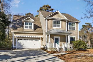 1727 Sloop Point Loop Road, Hampstead, NC 28443