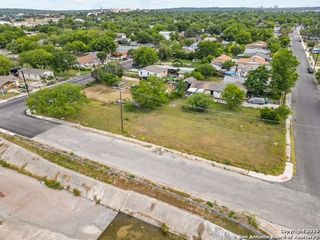 601 san eduardo, San Antonio, TX 78228