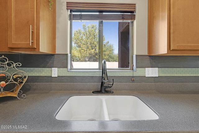 1007 E MOUNT SHIBELL Drive, Sahuarita, AZ 85629