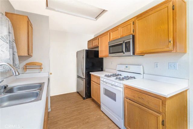 10611 Plainfield, Adelanto, CA 92301