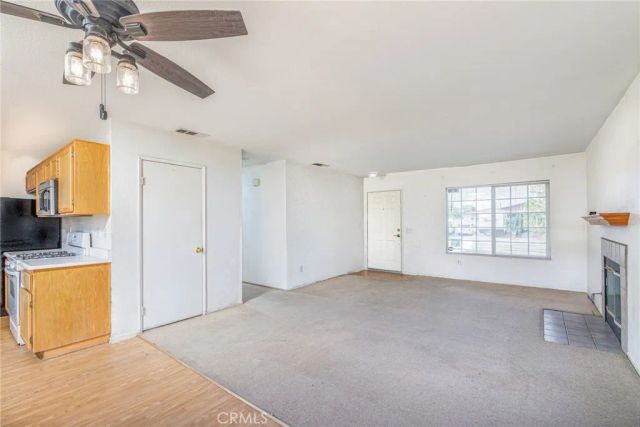 10611 Plainfield, Adelanto, CA 92301