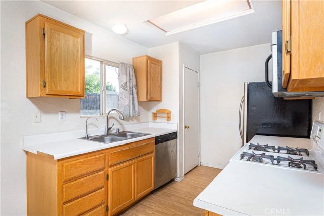 10611 Plainfield, Adelanto, CA 92301