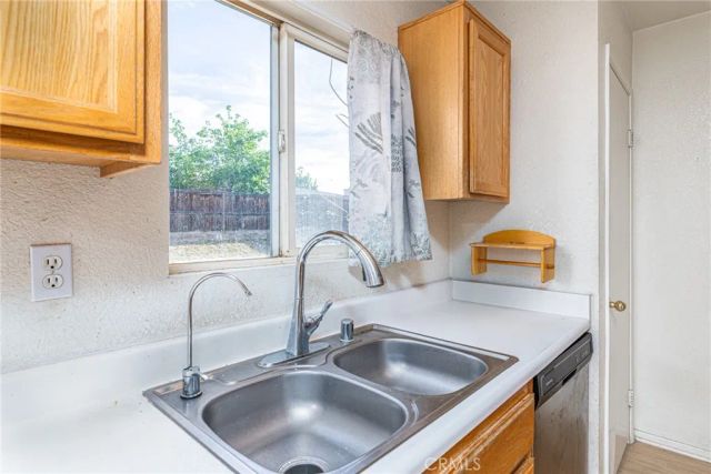 10611 Plainfield, Adelanto, CA 92301