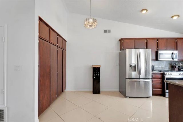 11334 Courtside, Victorville, CA 92392