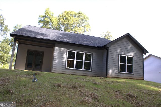 251 North Point Circle, Hartwell, GA 30643