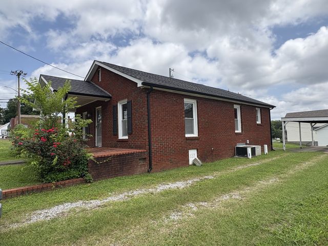 803 Cumberland Dr, Clarksville, TN 37040