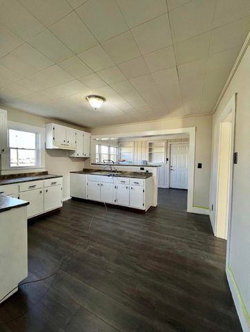 803 Cumberland Dr, Clarksville, TN 37040