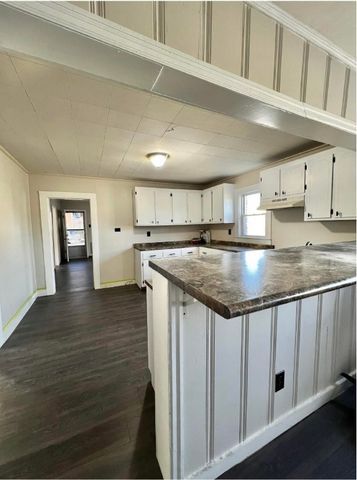 803 Cumberland Dr, Clarksville, TN 37040