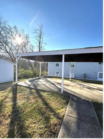 803 Cumberland Dr, Clarksville, TN 37040