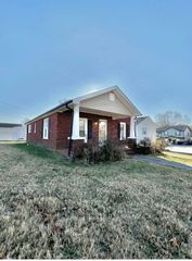 803 Cumberland Dr, Clarksville, TN 37040