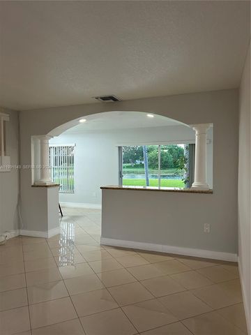 15065 SW 108 TE, Miami, FL 33196