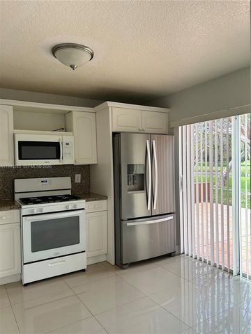 15065 SW 108 TE, Miami, FL 33196