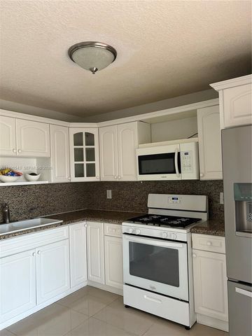 15065 SW 108 TE, Miami, FL 33196