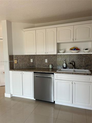 15065 SW 108 TE, Miami, FL 33196