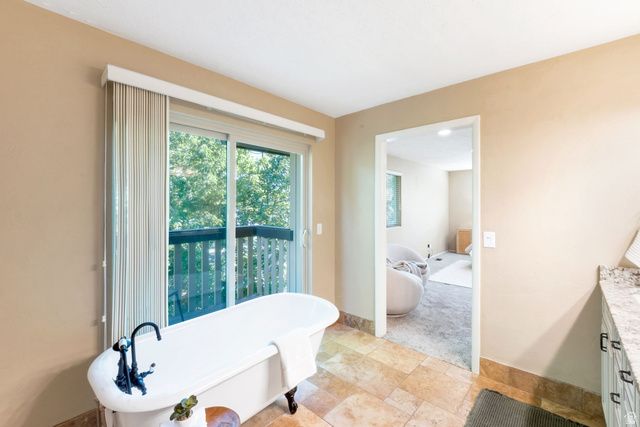 3489 E CREEK RD, Cottonwood Heights, UT 84121