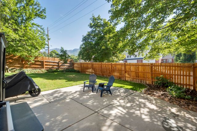 3489 E CREEK RD, Cottonwood Heights, UT 84121
