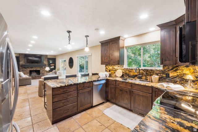 3489 E CREEK RD, Cottonwood Heights, UT 84121