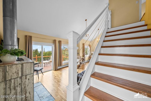 8201 Robert Drive, Anchorage, AK 99516