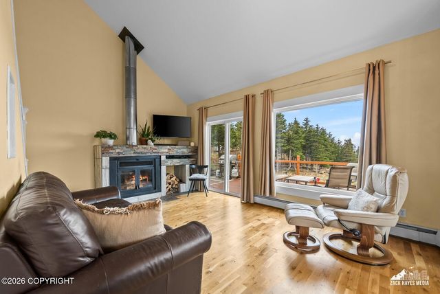8201 Robert Drive, Anchorage, AK 99516