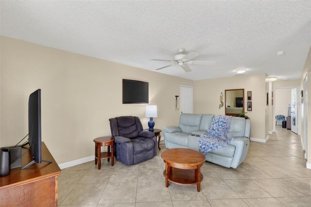 6146 7TH AVENUE W 6146, Bradenton, FL 34209