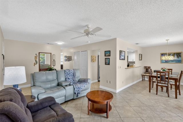 6146 7TH AVENUE W 6146, Bradenton, FL 34209