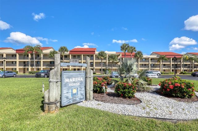 868 BAYWAY BOULEVARD 108, Clearwater Beach, FL 33767