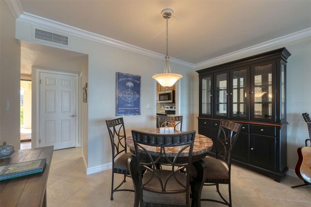 868 BAYWAY BOULEVARD 108, Clearwater Beach, FL 33767