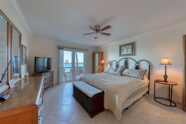 868 BAYWAY BOULEVARD 108, Clearwater Beach, FL 33767