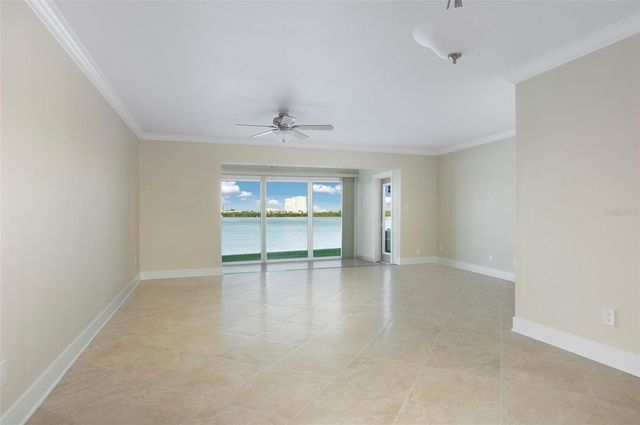 868 BAYWAY BOULEVARD 108, Clearwater Beach, FL 33767