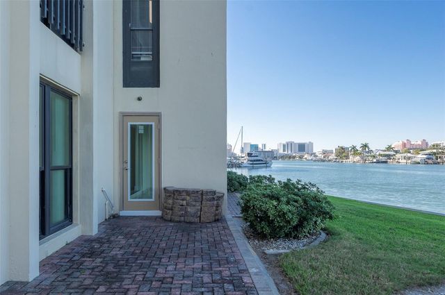 868 BAYWAY BOULEVARD 108, Clearwater Beach, FL 33767