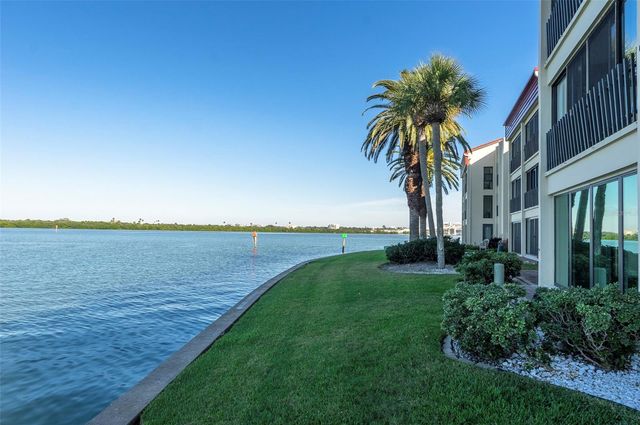 868 BAYWAY BOULEVARD 108, Clearwater Beach, FL 33767