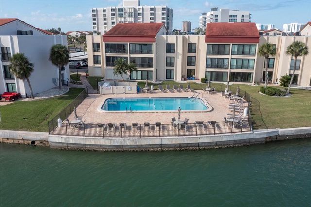 868 BAYWAY BOULEVARD 108, Clearwater Beach, FL 33767