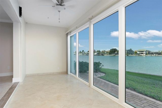 868 BAYWAY BOULEVARD 108, Clearwater Beach, FL 33767