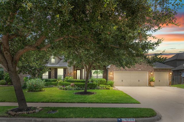 8706 Rampart Point Drive, Richmond, TX 77406