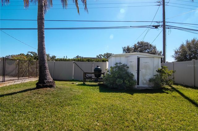 600 43RD AVENUE NE, St Petersburg, FL 33703