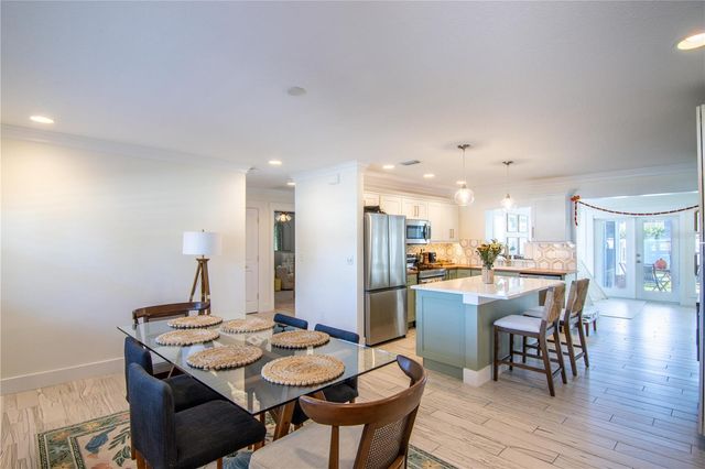 600 43RD AVENUE NE, St Petersburg, FL 33703