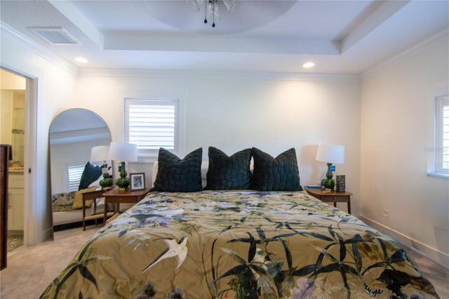 600 43RD AVENUE NE, St Petersburg, FL 33703