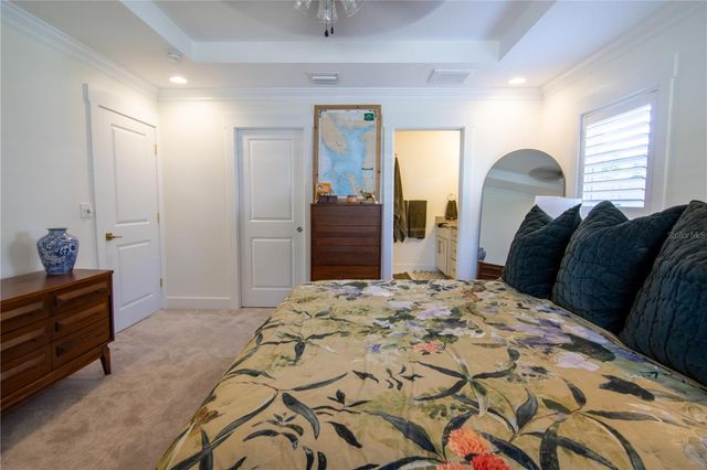 600 43RD AVENUE NE, St Petersburg, FL 33703