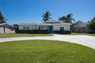 600 43RD AVENUE NE, St Petersburg, FL 33703