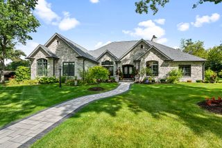 425 W Madison Avenue, Wheaton, IL 60187