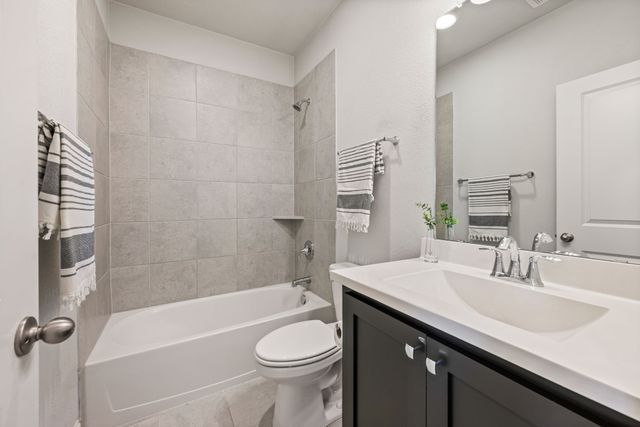 905 Plaza Lane, Argyle, TX 76226