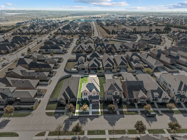 905 Plaza Lane, Argyle, TX 76226