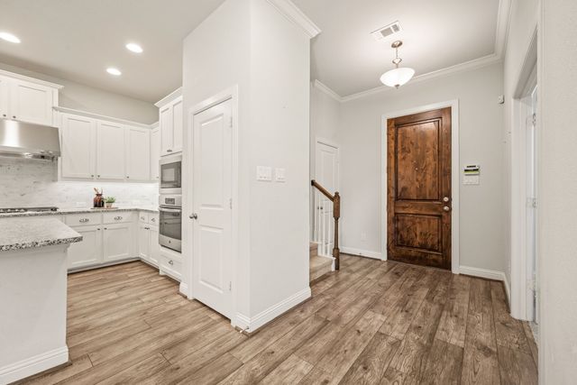 905 Plaza Lane, Argyle, TX 76226