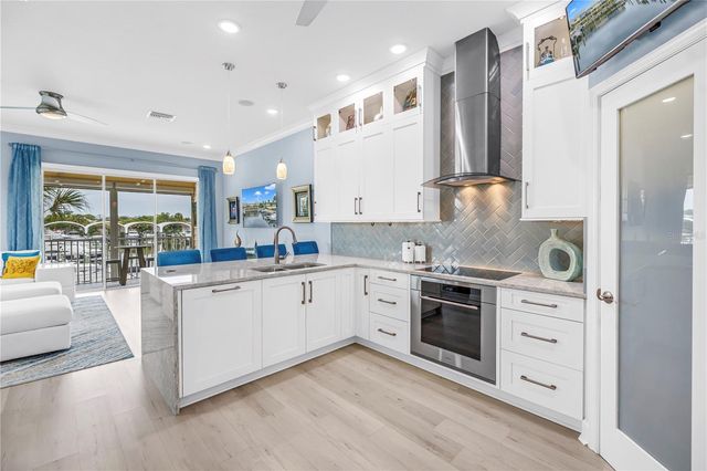 6149 ANCHORAGE WAY S, St Petersburg, FL 33712