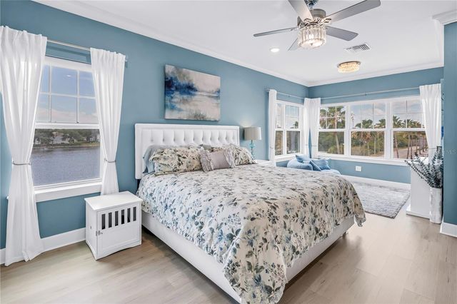 6149 ANCHORAGE WAY S, St Petersburg, FL 33712