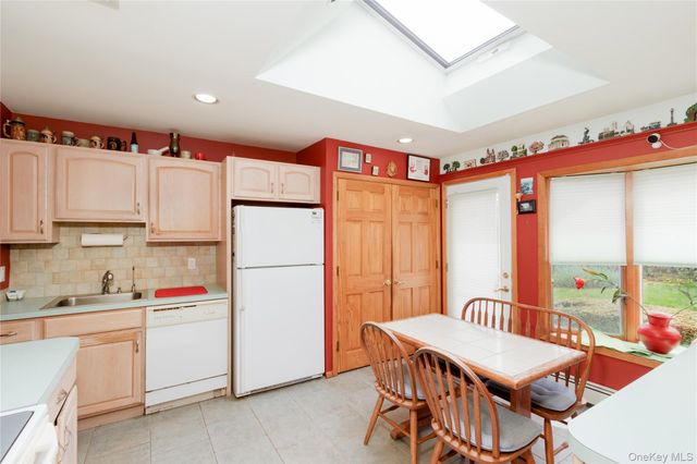 3 Chimney Court, Brookhaven, NY 11719