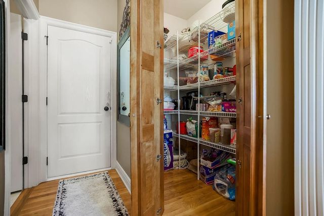 4025 NW Chapman Drive, Blue Springs, MO 64015