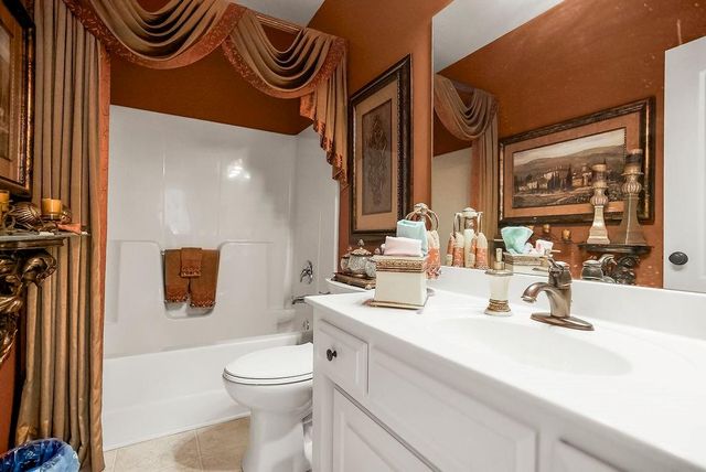 4025 NW Chapman Drive, Blue Springs, MO 64015