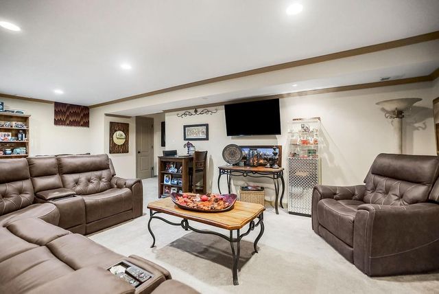 4025 NW Chapman Drive, Blue Springs, MO 64015