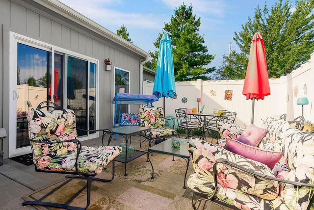 4025 NW Chapman Drive, Blue Springs, MO 64015